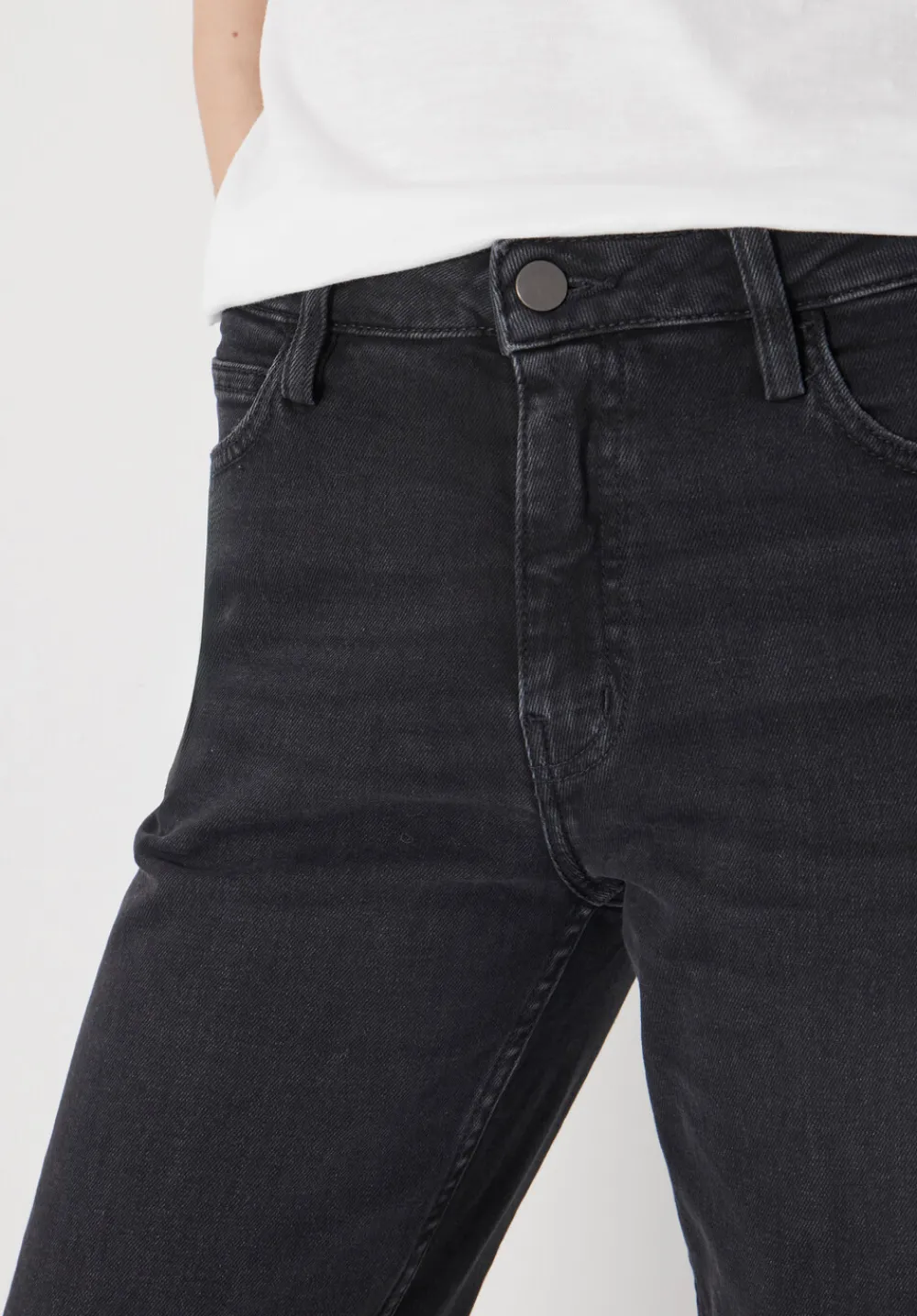 hush Jeans|Agnes Straight Leg Jeans Washed Black