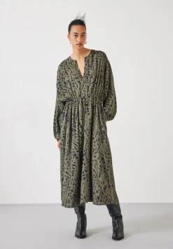 hush Dresses|Aimee Oversized Maxi Dress Khaki Mark