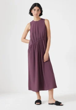 hush Dresses|Air Flow Sleeveless Gathered Waist Midi Dress Fudge Brown