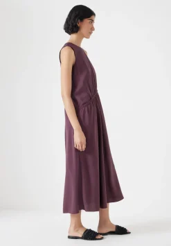 hush Dresses|Air Flow Sleeveless Gathered Waist Midi Dress Fudge Brown