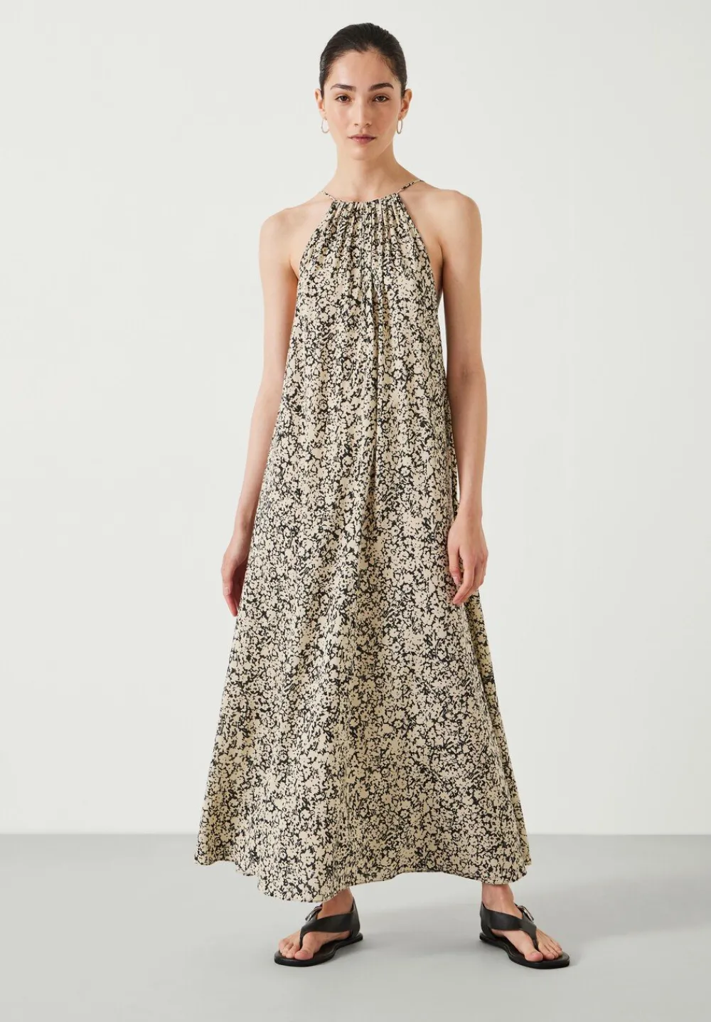 hush Dresses|Aja Gathered Maxi Dress Silhouette Floral Neutral