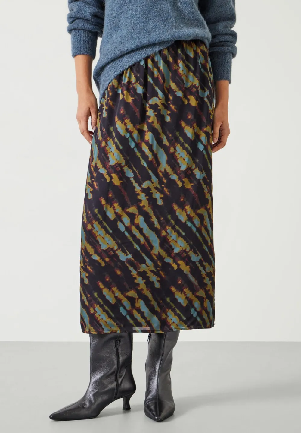 hush Skirts|Alexandra Printed Column Midi Skirt Diagonal Tie Dye Green