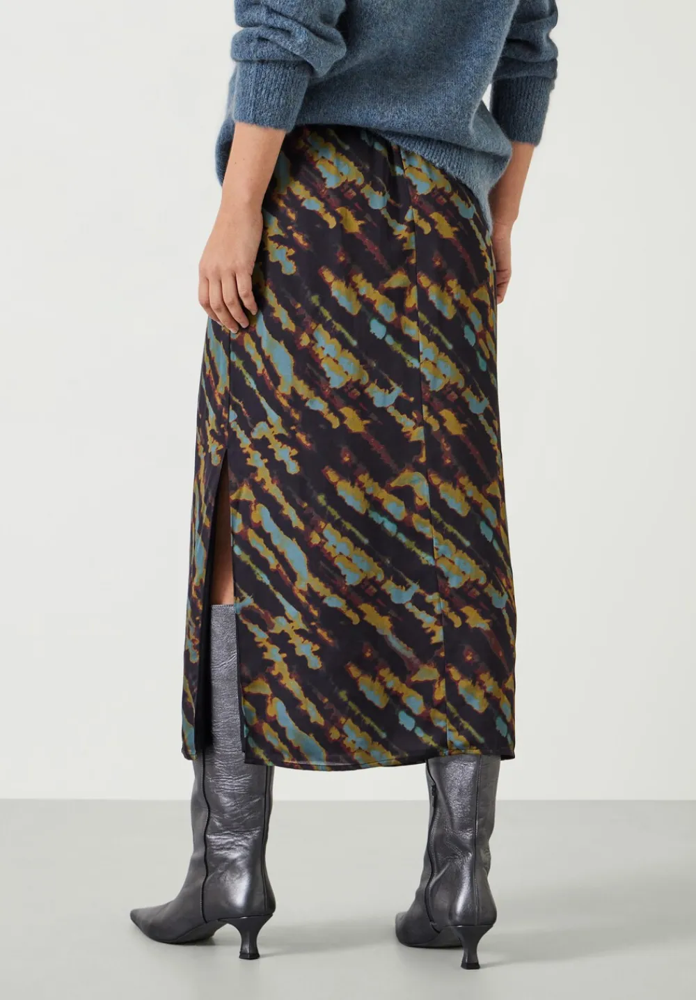 hush Skirts|Alexandra Printed Column Midi Skirt Diagonal Tie Dye Green