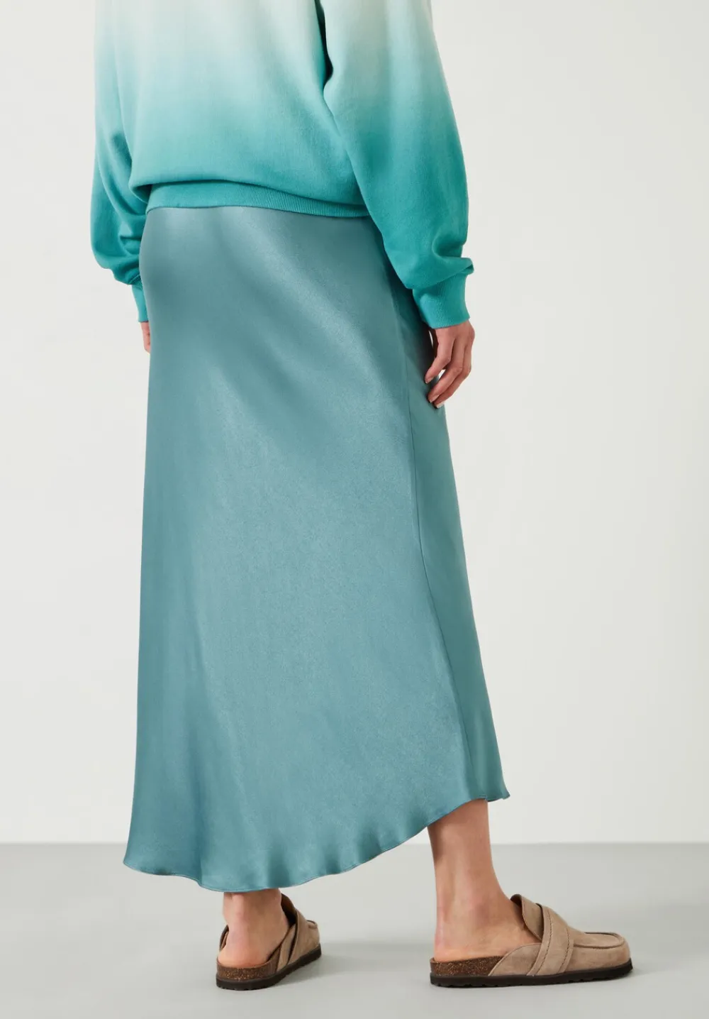 hush Skirts|Allie Satin Skirt Arctic