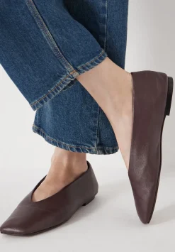 hush Flats|Sandals|Asymmetric Leather Ballet Flats Wine Red