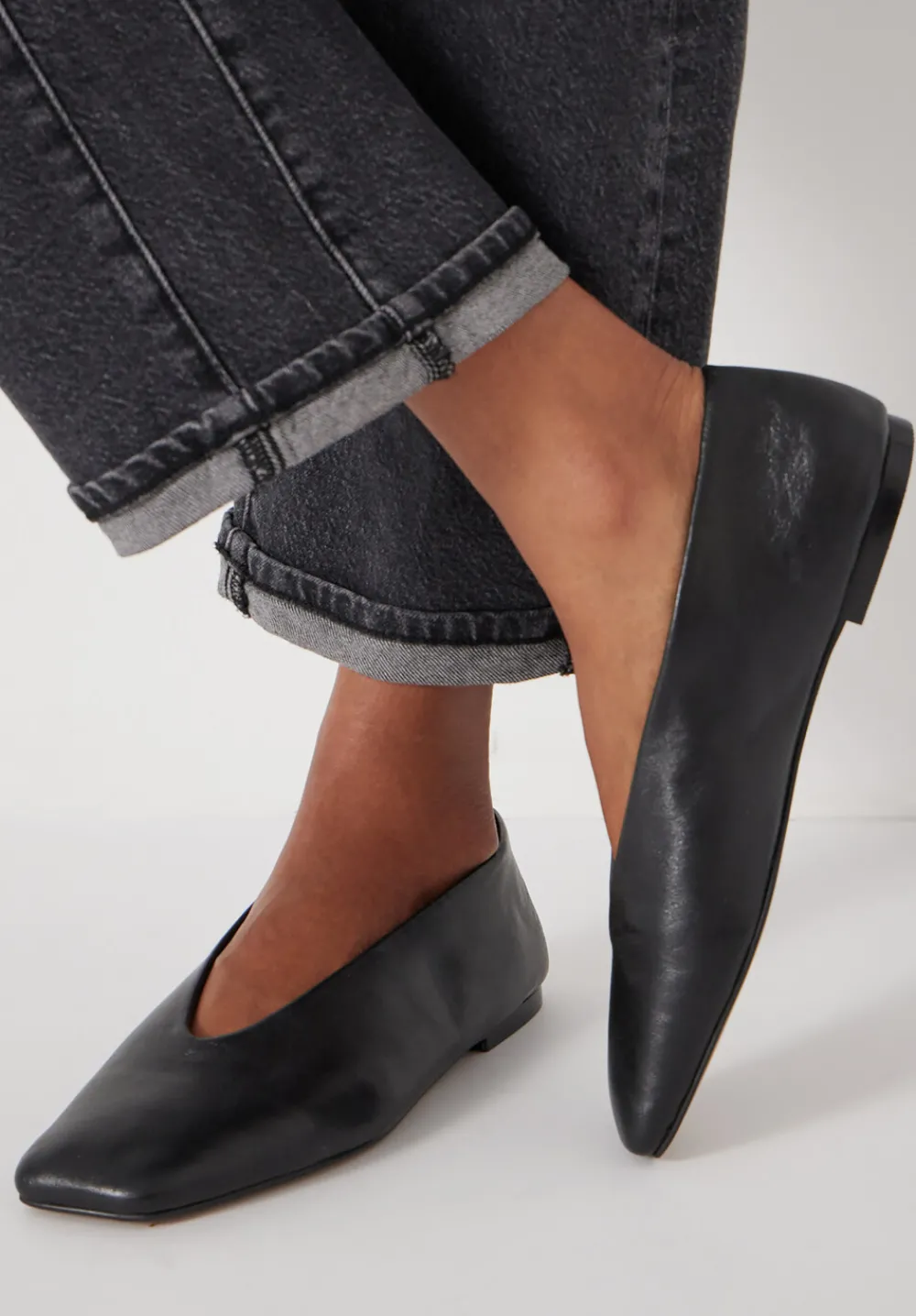 hush Sandals|Flats|Asymmetric Leather Ballet Flats Black