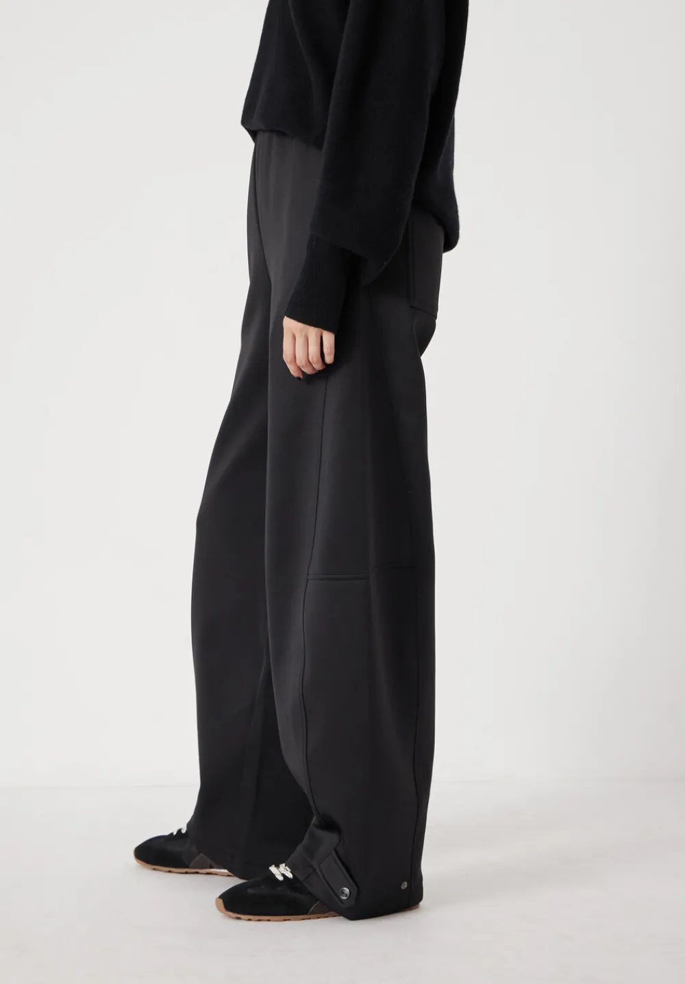 hush Joggers & Leggings|Trousers|Barrel Leg Jogger Black