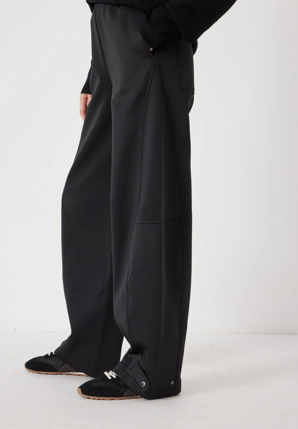 hush Joggers & Leggings|Trousers|Barrel Leg Jogger Black