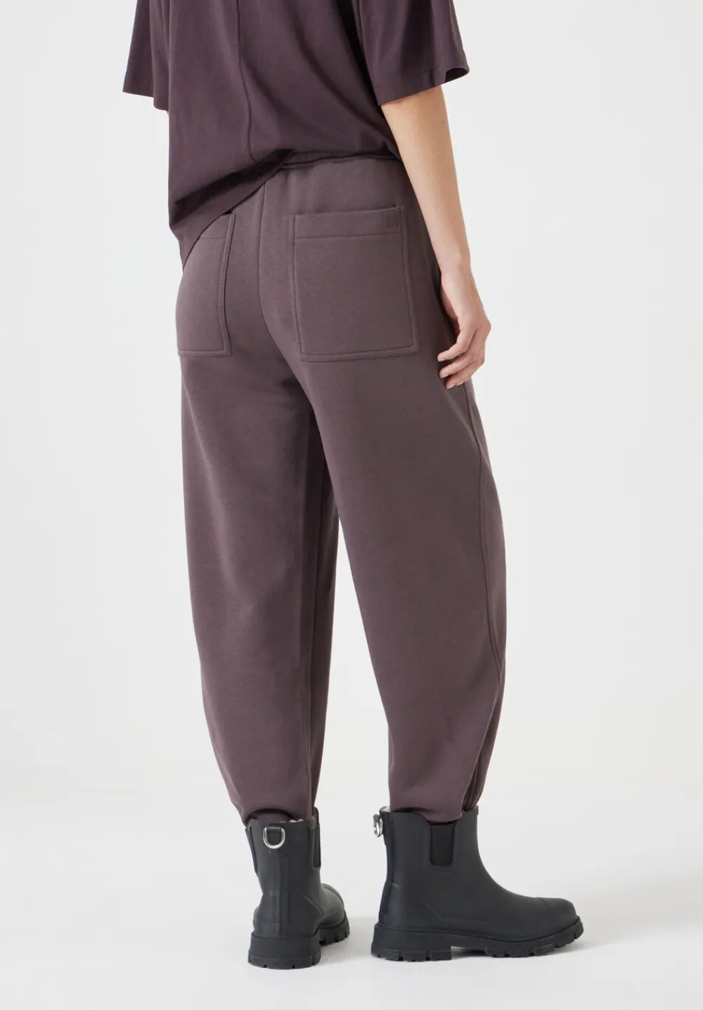 hush Joggers & Leggings|Trousers|Barrel Leg Pleat Joggers Raisin Brown