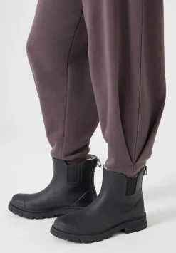 hush Joggers & Leggings|Trousers|Barrel Leg Pleat Joggers Raisin Brown