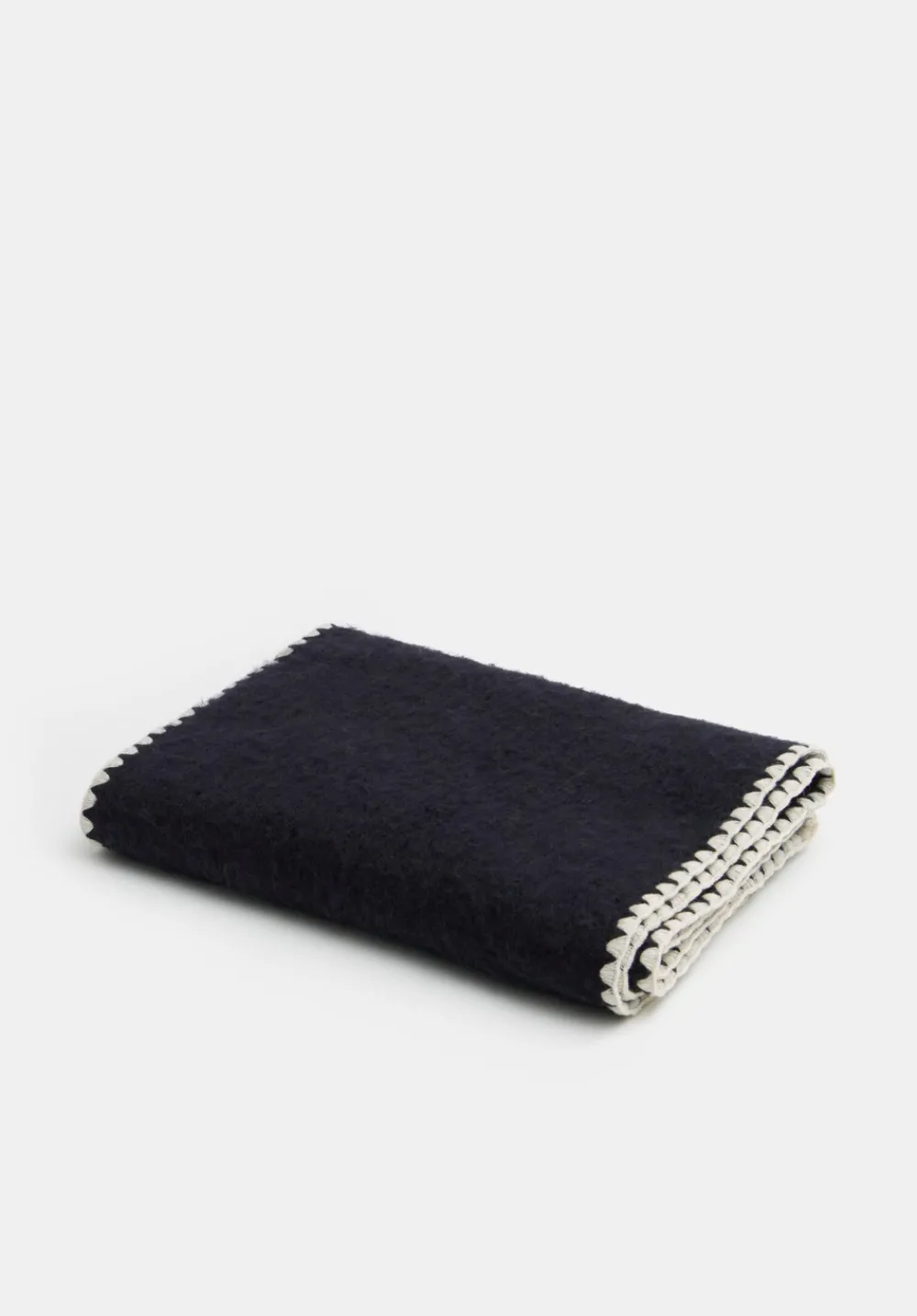 hush Scarves|Blanket Stitch Scarf Black/Cream