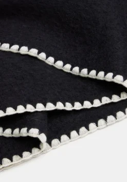 hush Scarves|Blanket Stitch Scarf Black/Cream
