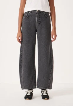 hush Jeans|Bree Horseshoe Barrel Leg Jeans Washed BlackWashed Black