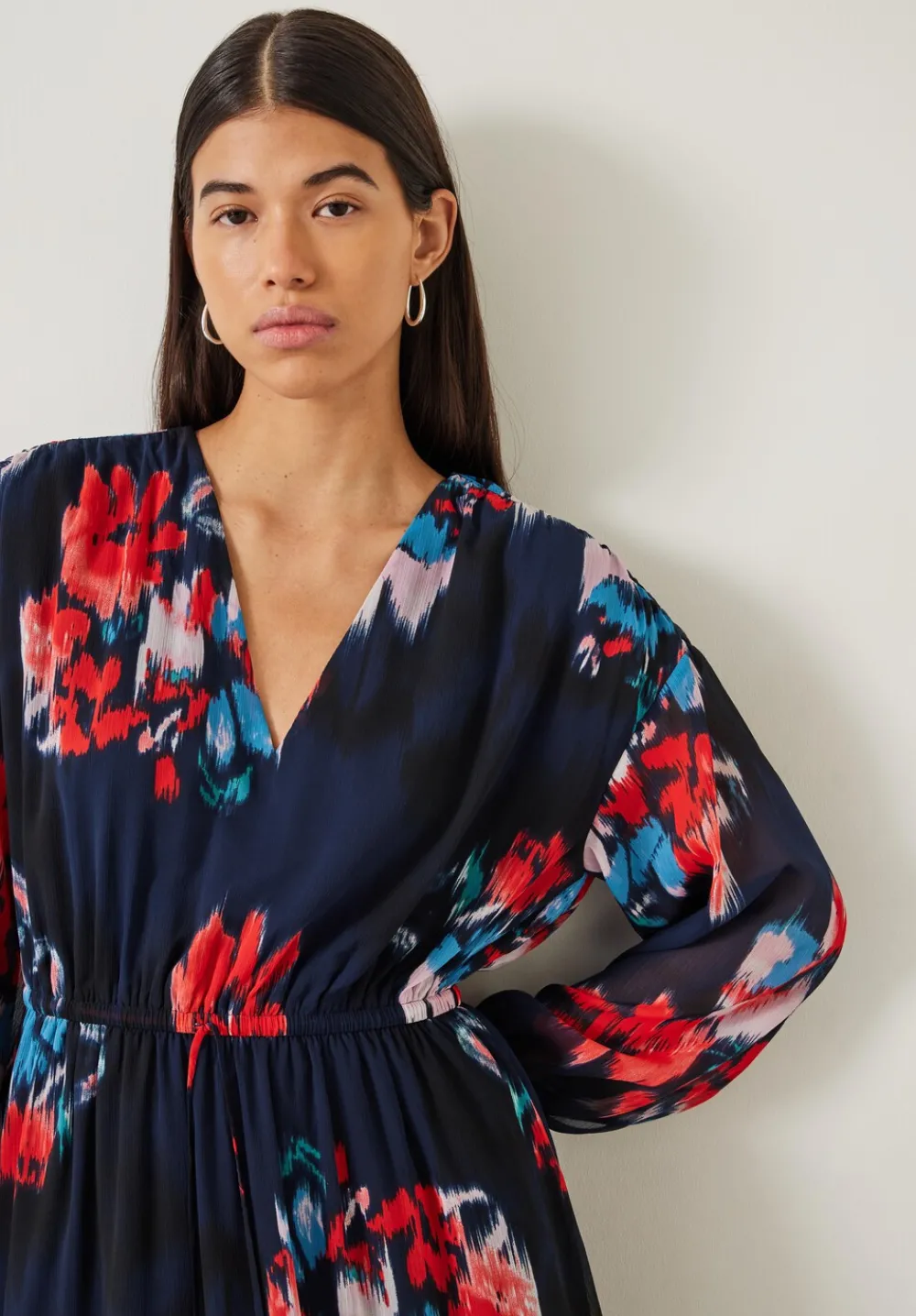 hush Dresses|Clarette Chiffon Maxi Dress Blurred Floral Black