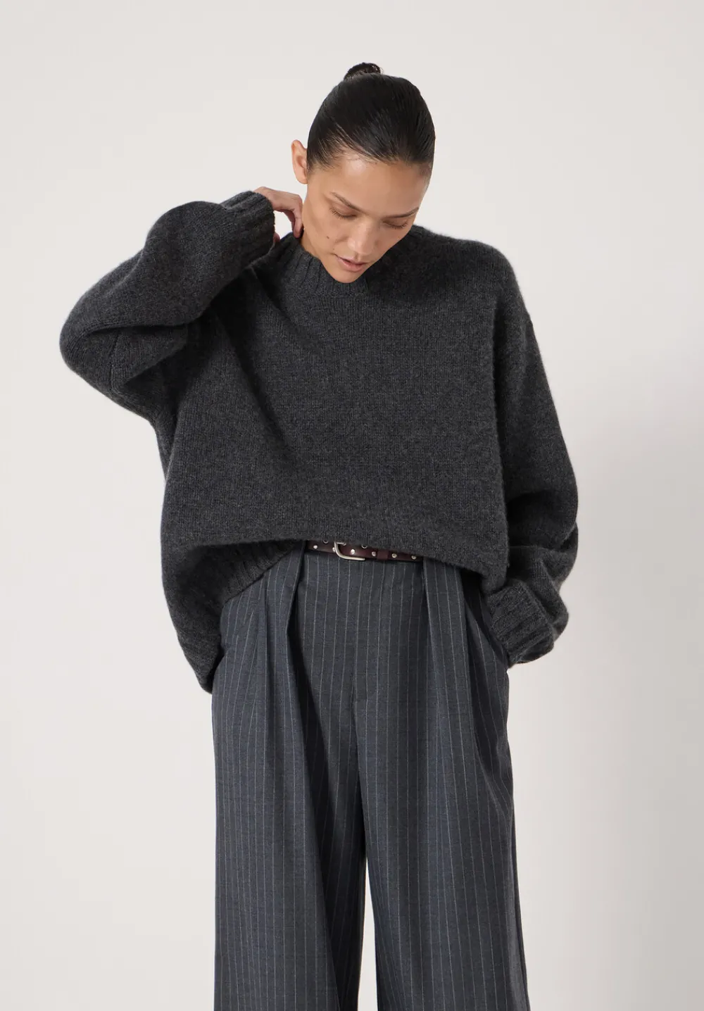 hush Jumpers & Cardigans|Cora Relaxed Chunky Cashmere Crew Jumper Charcoal Marl
