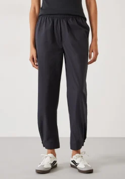 hush Trousers|Cotton Poplin Easy Trousers Black