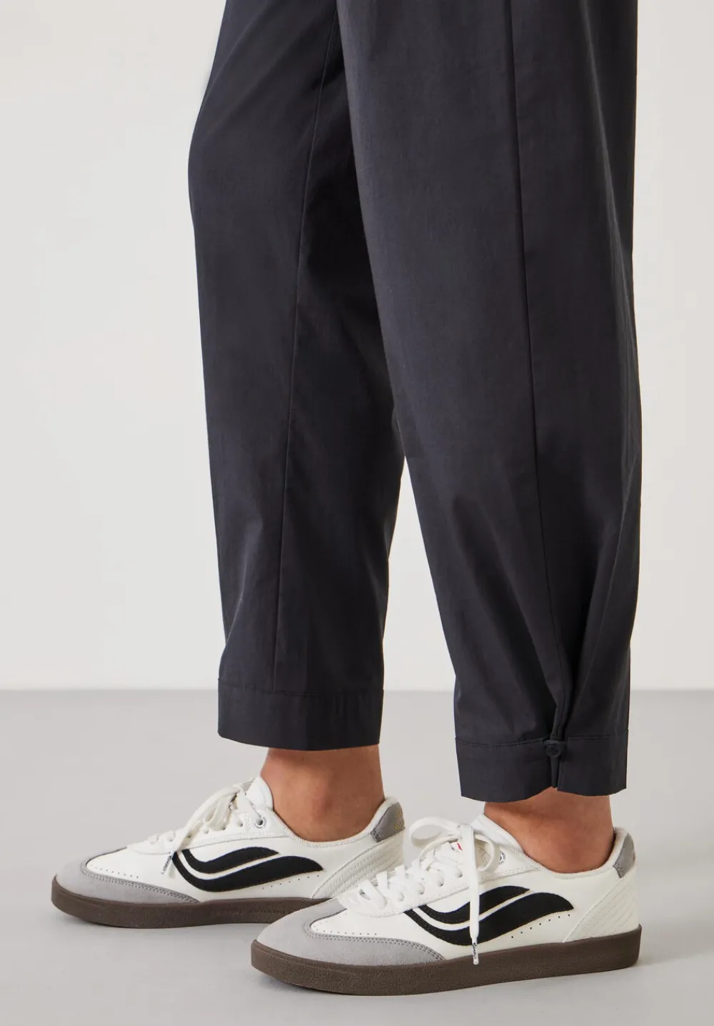 hush Trousers|Cotton Poplin Easy Trousers Black