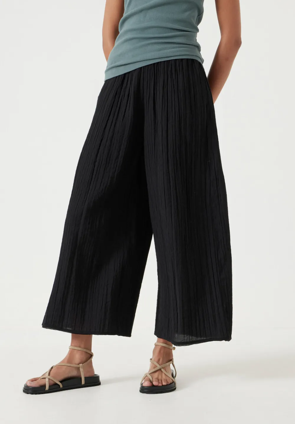 hush Trousers|Crinkle Wide Leg Cropped Trousers Black