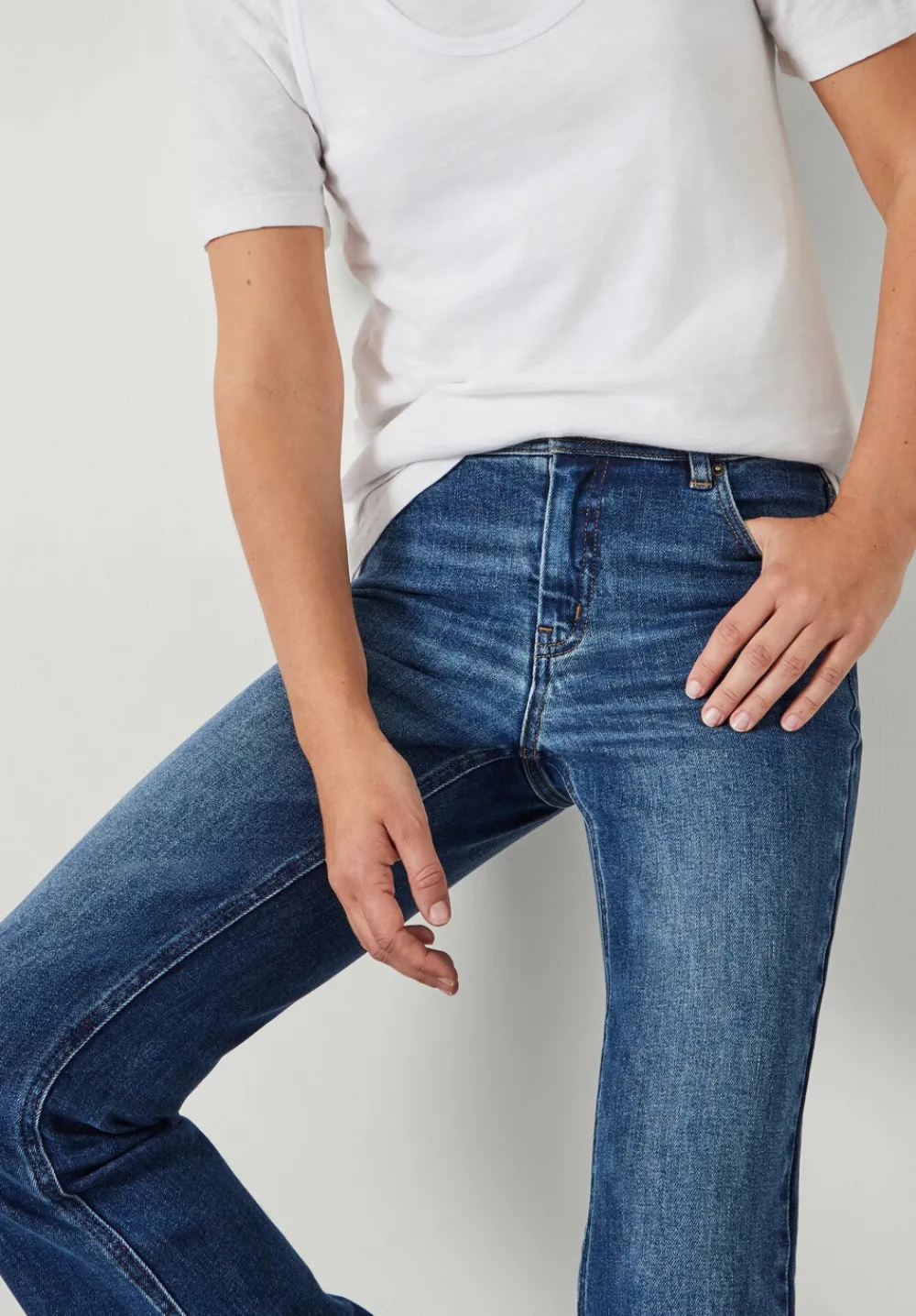 hush Jeans|Eliana Mid Rise Bootcut Jeans Mid Authentic