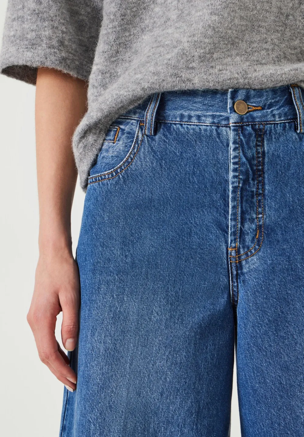hush Jeans|Ella Wide Leg Cropped Jeans Mid Authentic