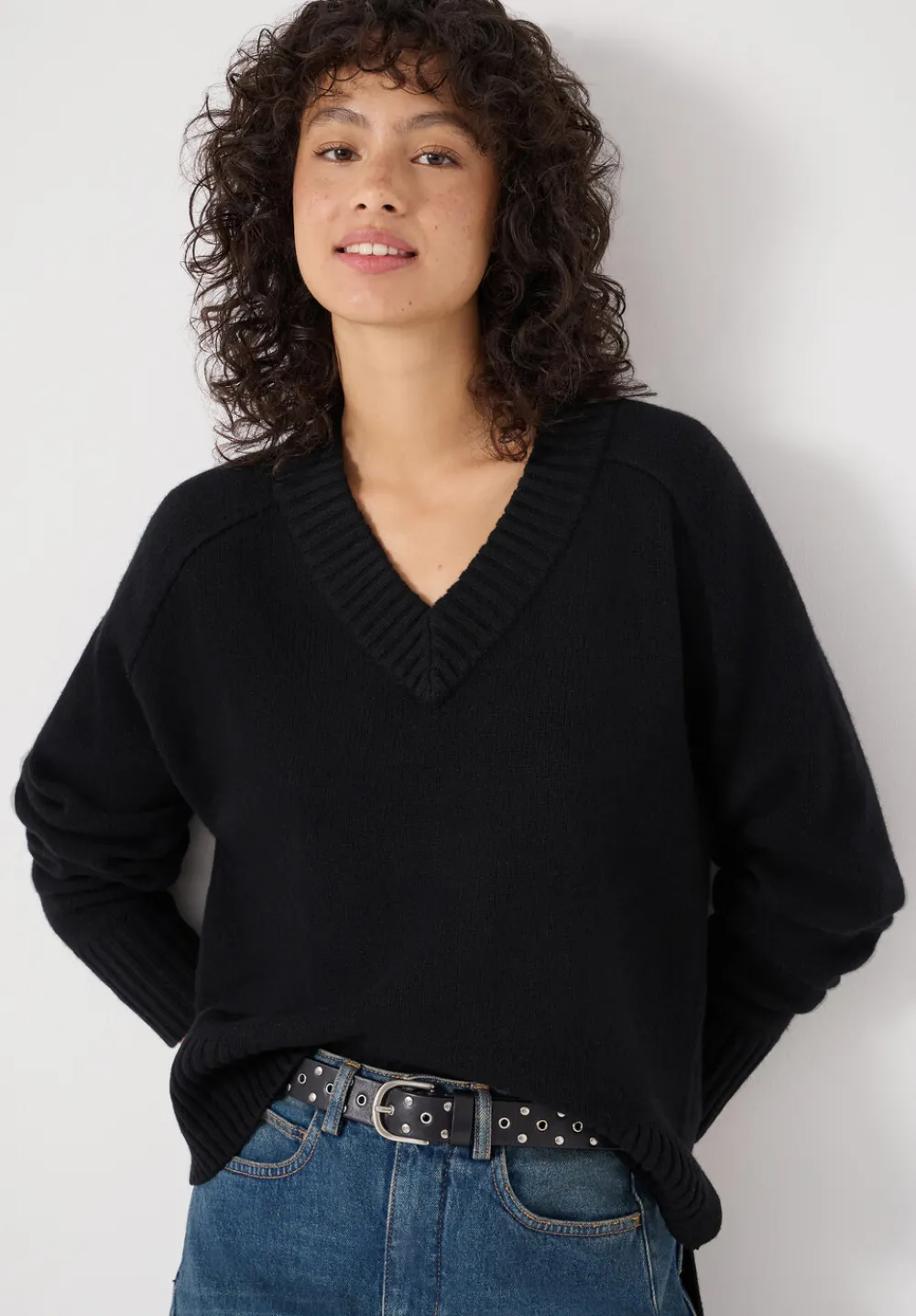 hush Jumpers & Cardigans|Erica Merino Wool V Neck Jumper Black