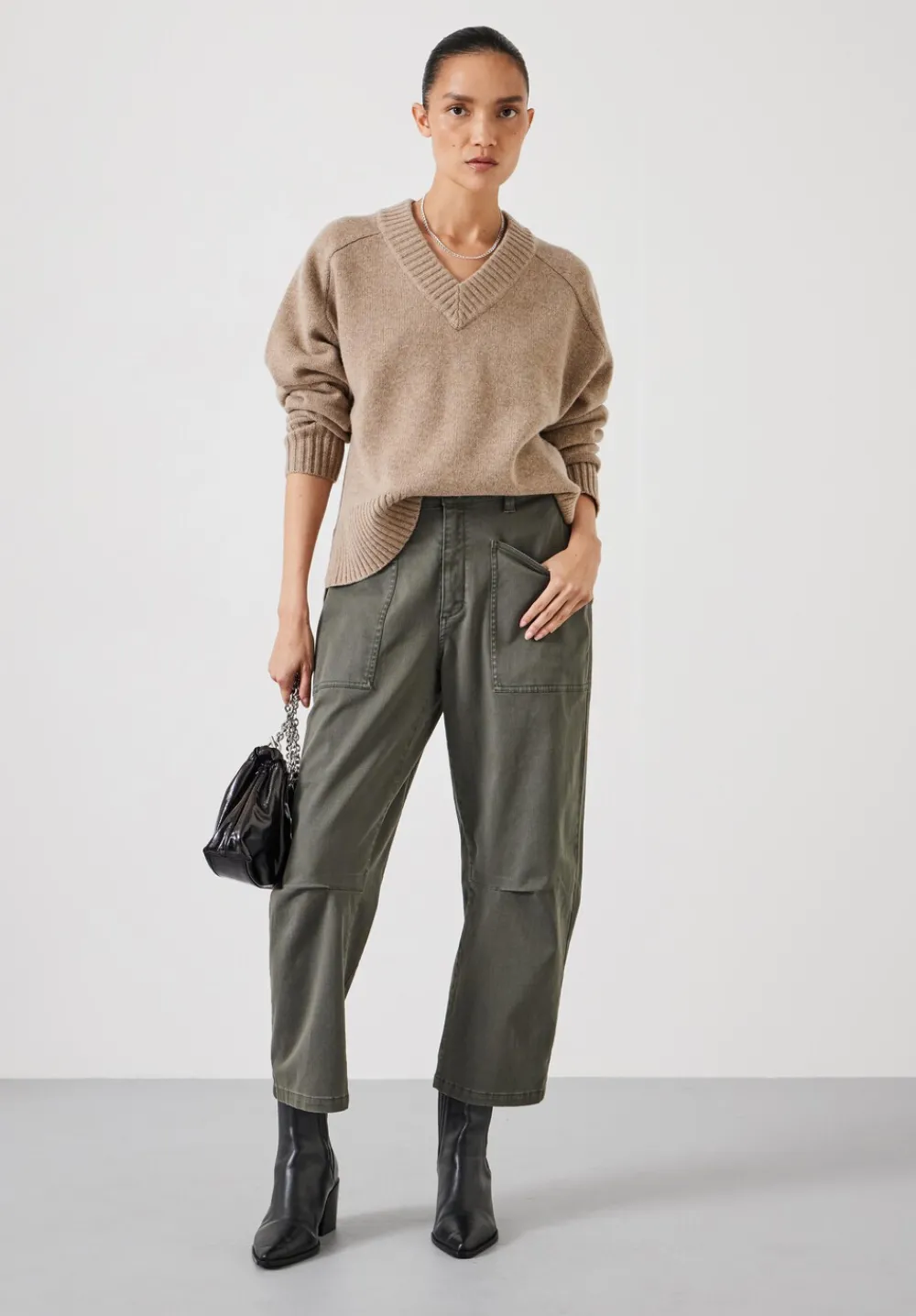 hush Jumpers & Cardigans|Erica Merino Wool V Neck Jumper Light Beige