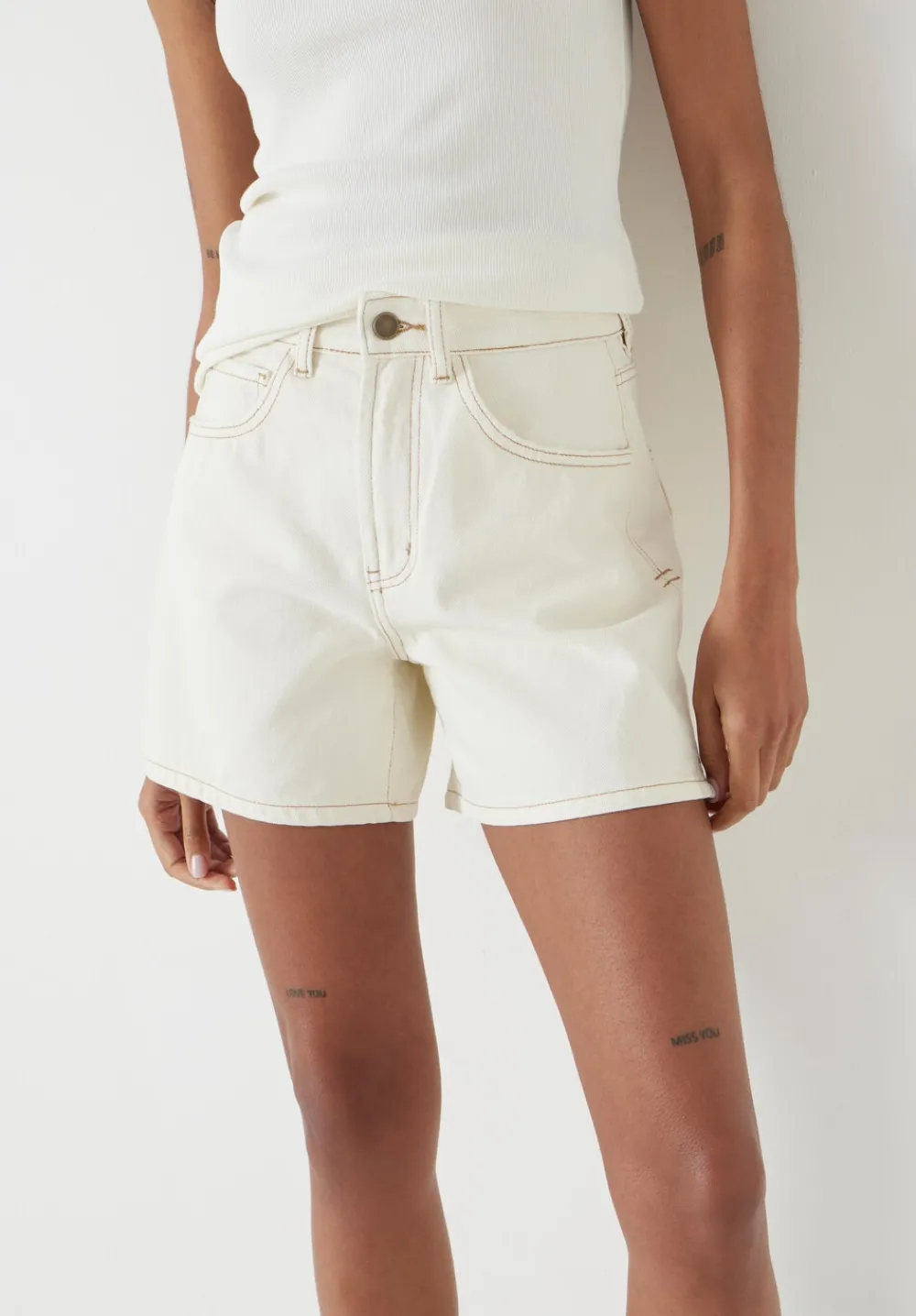 hush Shorts|Essential Denim Shorts Ecru