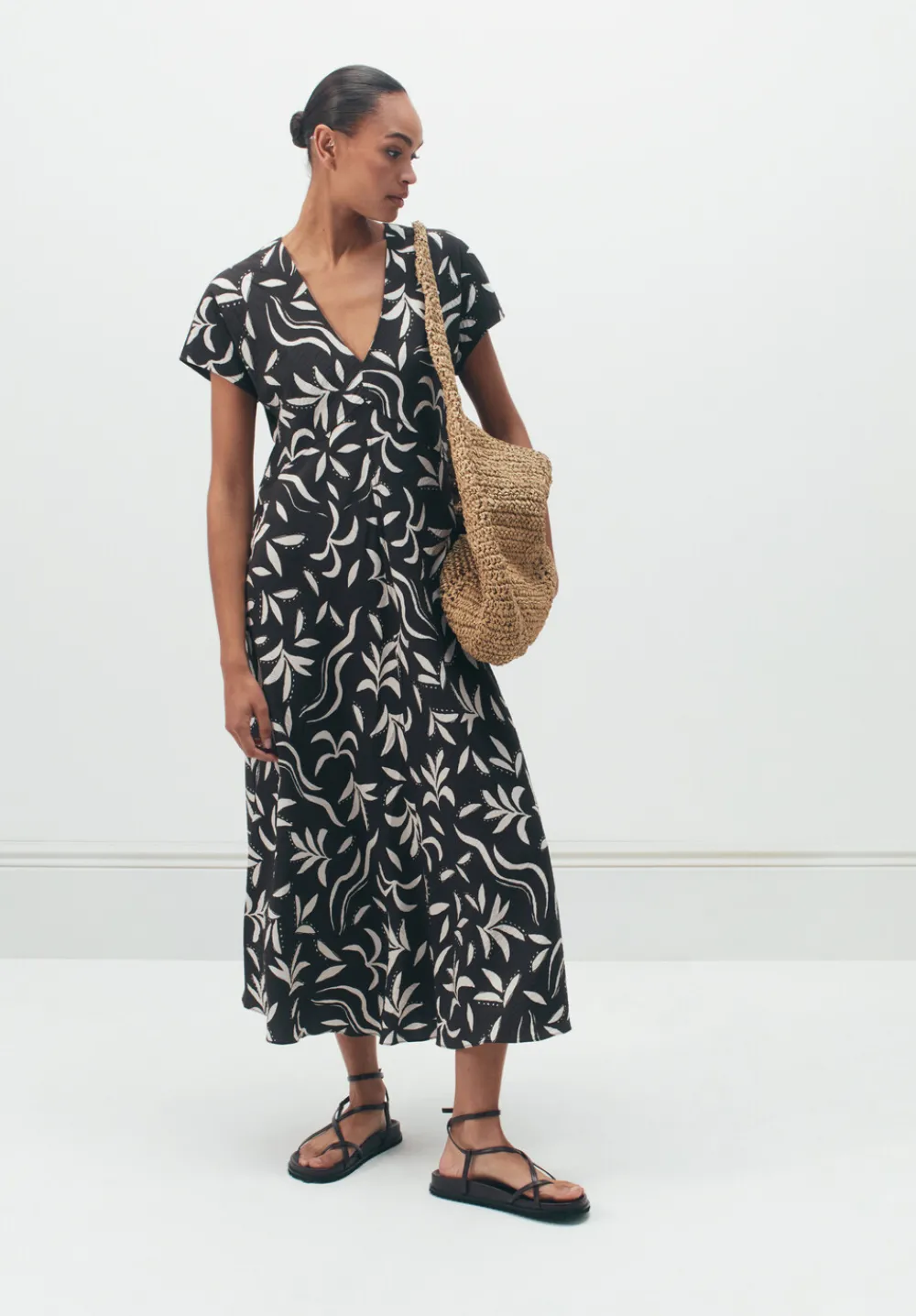 hush Dresses|Grace Air Flow V-Neck Maxi Dress Palm Print Chocolate