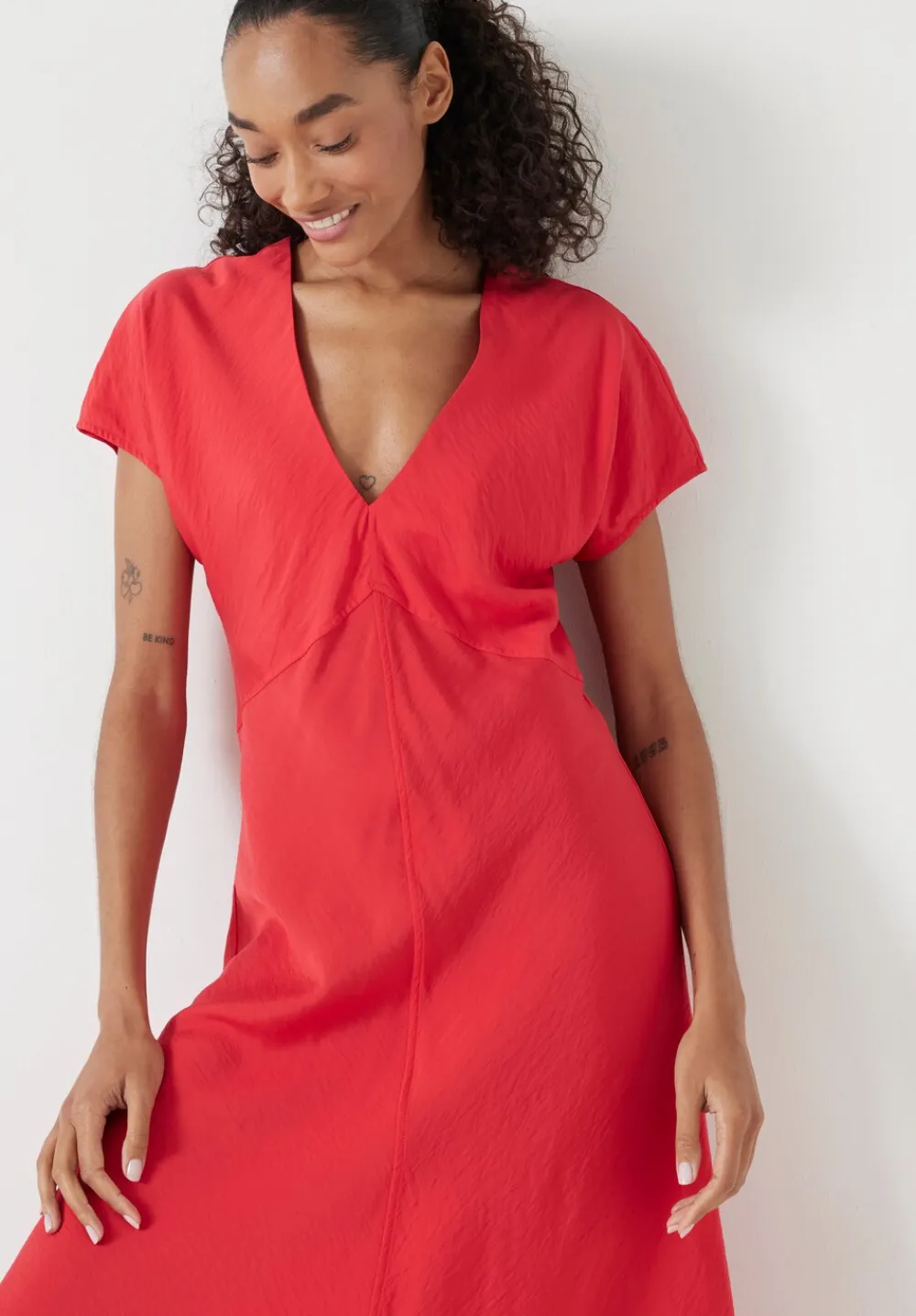 hush Dresses|Grace Air Flow V-Neck Maxi Dress True Red