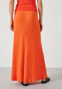 hush Skirts|Hanna Maxi Skirt Orange Red