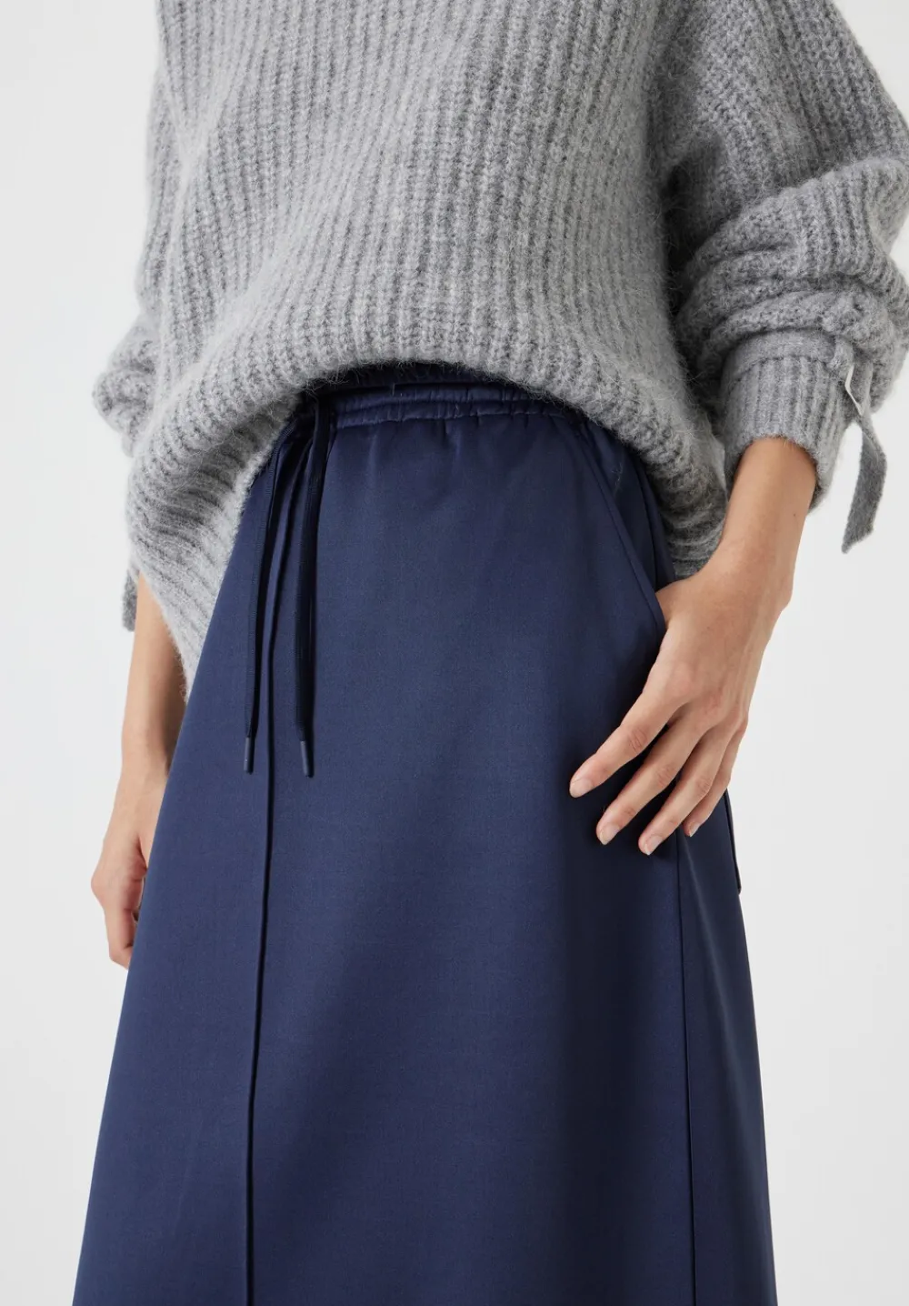 hush Skirts|Harrison Pintuck Jersey Skirt Navy