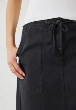 hush Skirts|Kristen Cargo Maxi Skirt Black