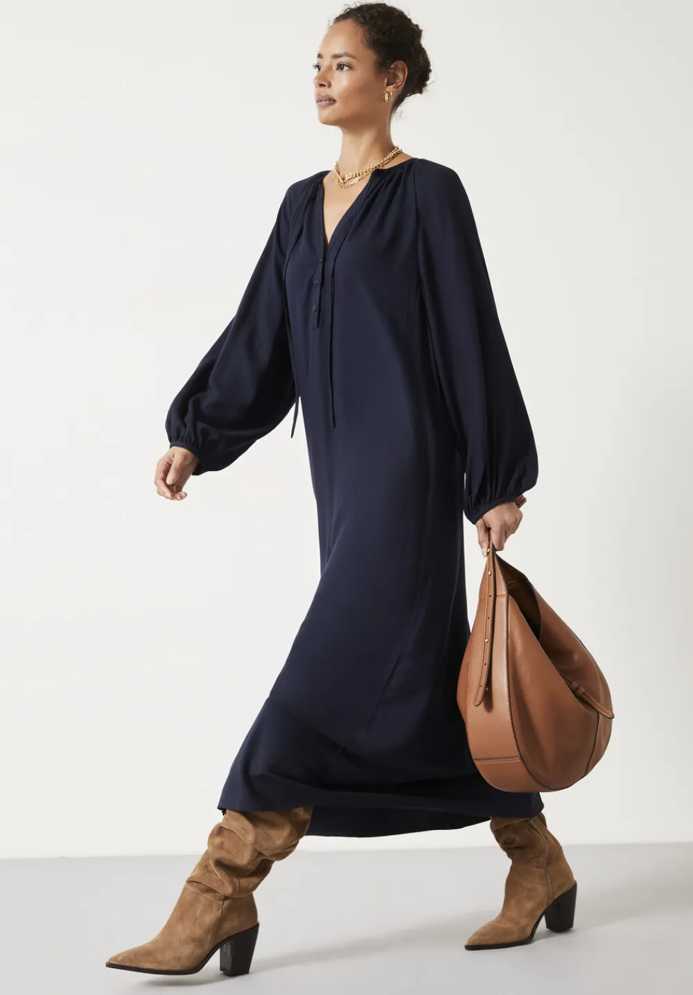 hush Dresses|Leilani Gathered Midi Dress Midnight Navy