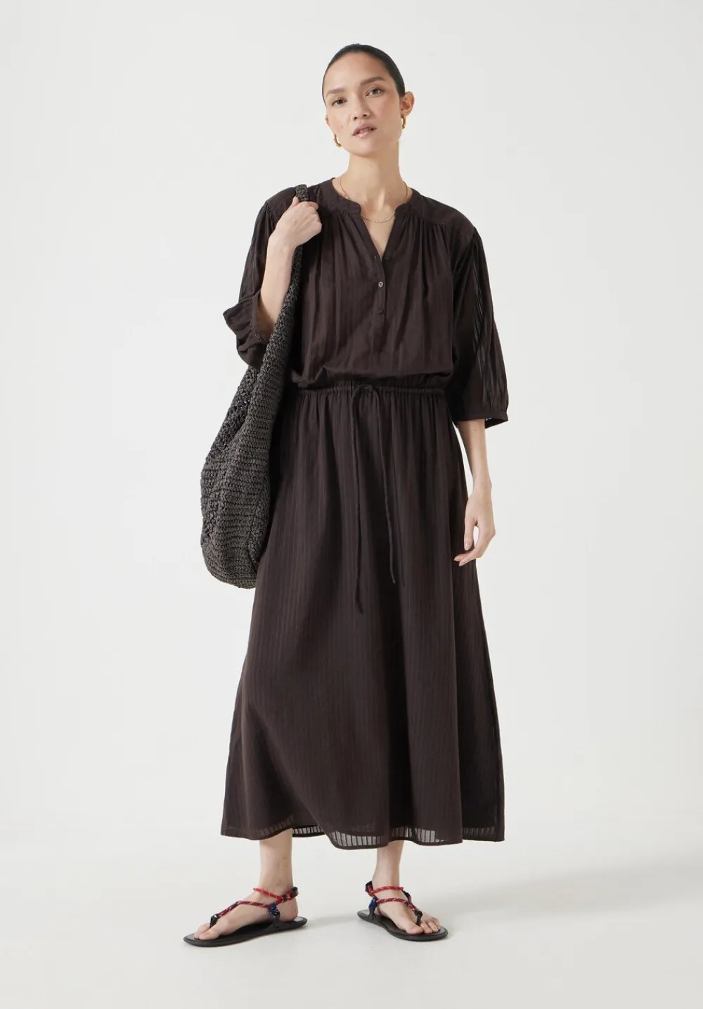 hush Dresses|Lhea Midi Dress Chocolate brown