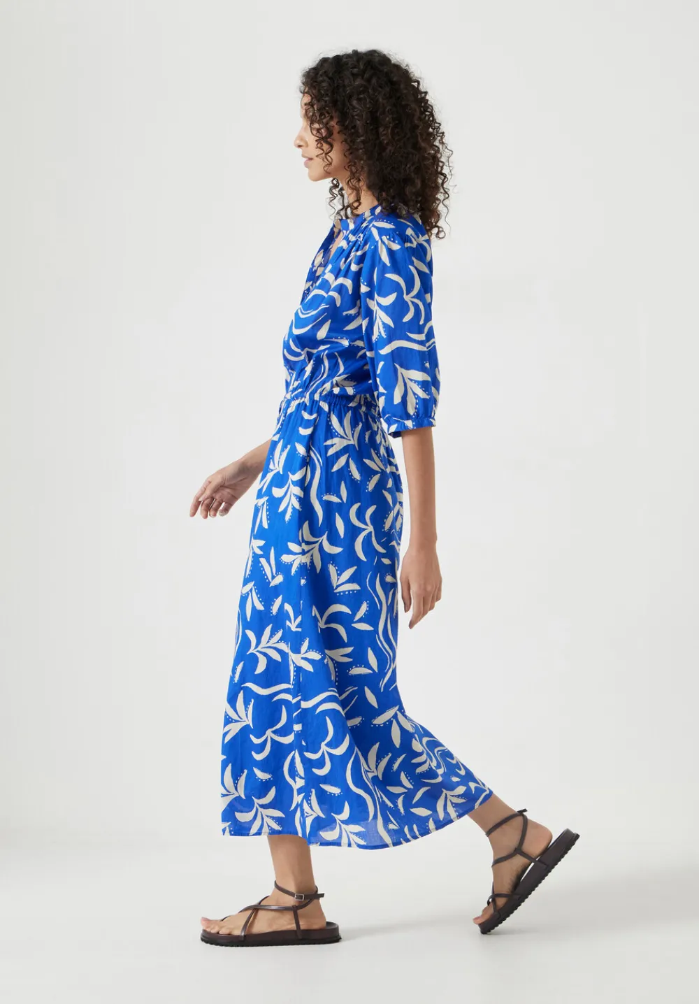 hush Dresses|Lhea Printed Midi Cotton Dress Abstract Palm Blue