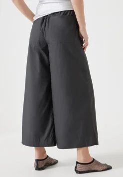 hush Trousers|Lightweight Cotton Wide Leg Cropped Trousers Washed Black
