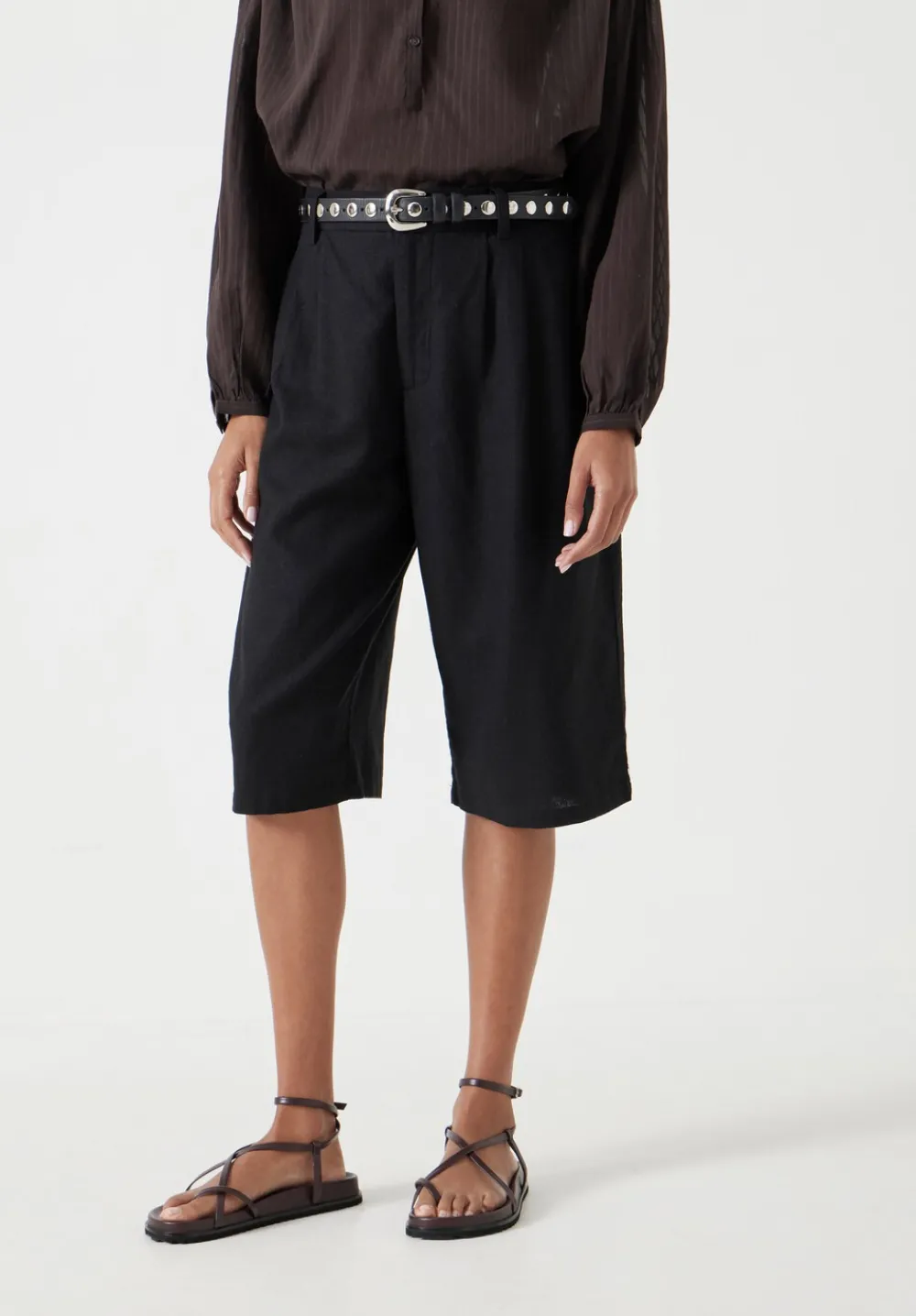 hush Shorts|Linen Blend Lya Bermuda Shorts Washed Black
