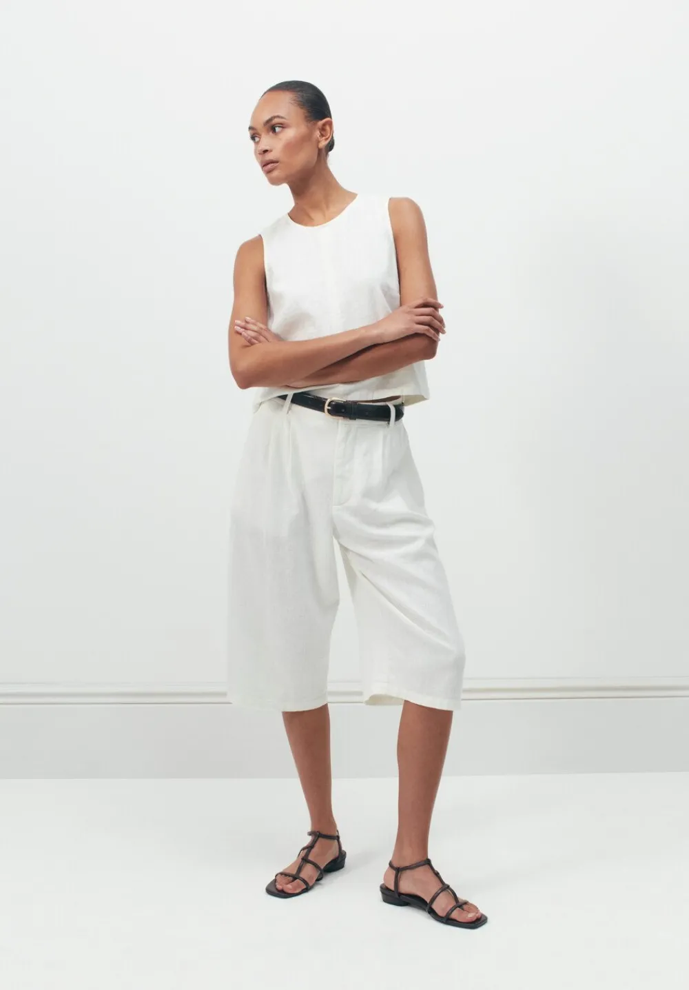 hush Shorts|Linen Blend Lya Bermuda Shorts White