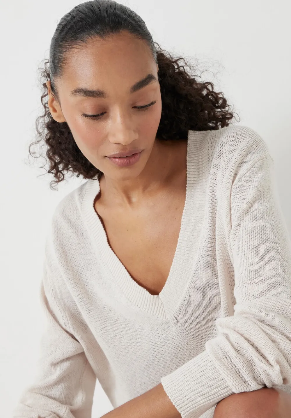 hush Jumpers & Cardigans|Linen Blend V Neck Jumper Netural