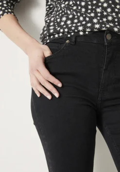hush Jeans|Lorna Bootcut Jeans Washed Black