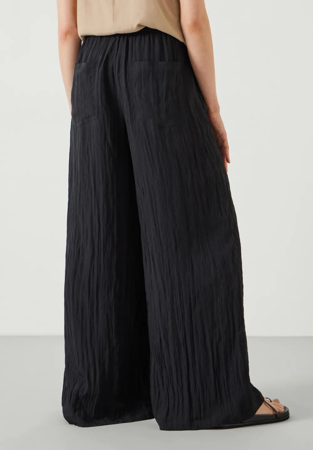 hush Trousers|Mabel Fluid Wide Leg Crinkle Trousers Black