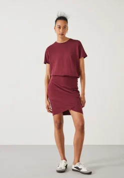 hush Dresses|Marlie Jersey Mini Dress Dark Burgundy