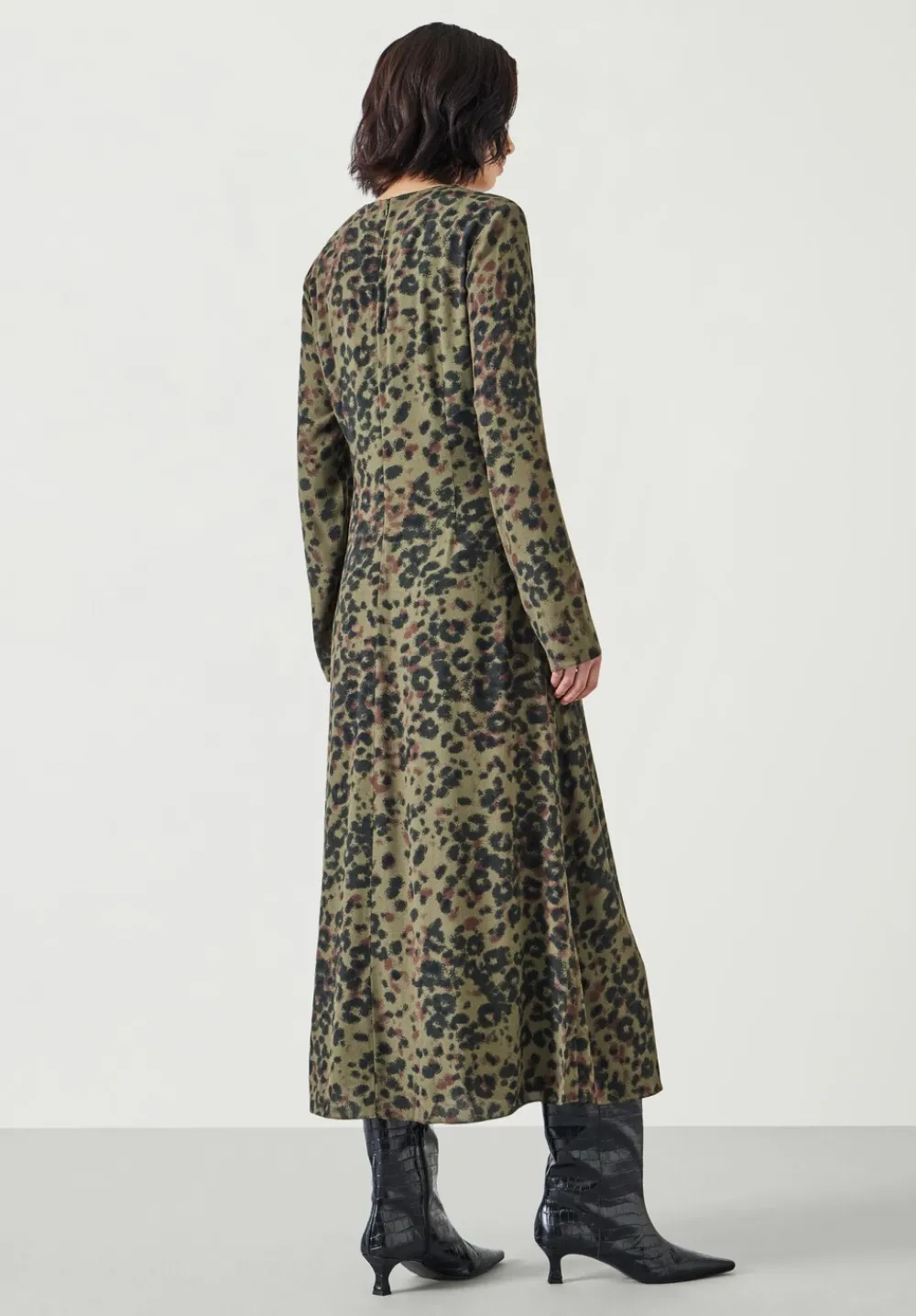 hush Dresses|Myrah Midi Dress Khaki Animal