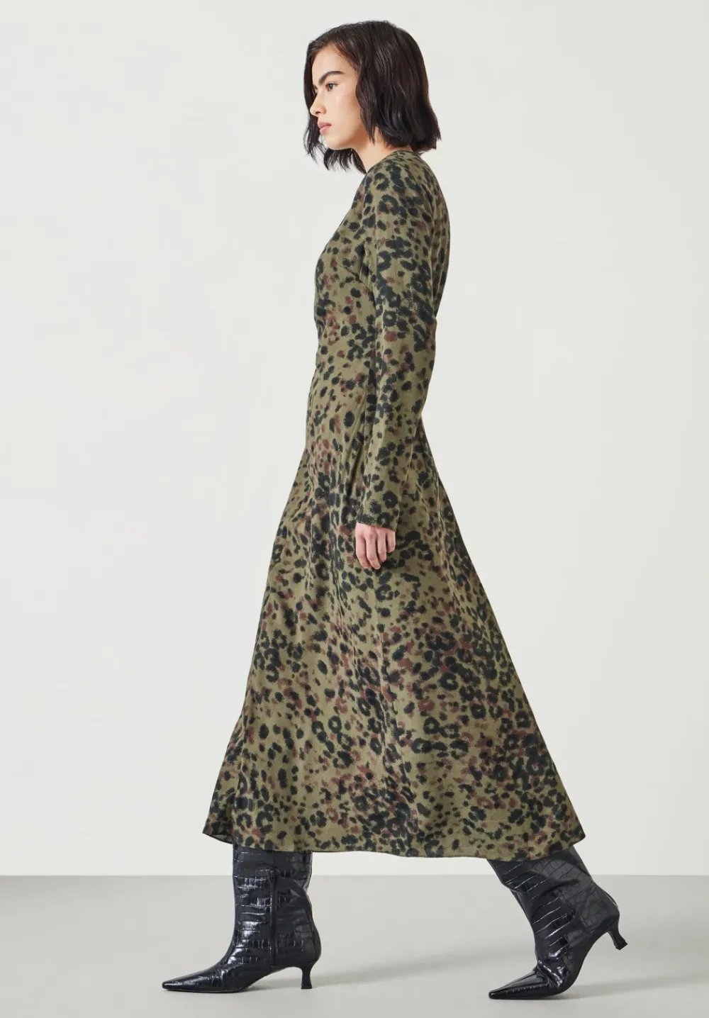 hush Dresses|Myrah Midi Dress Khaki Animal