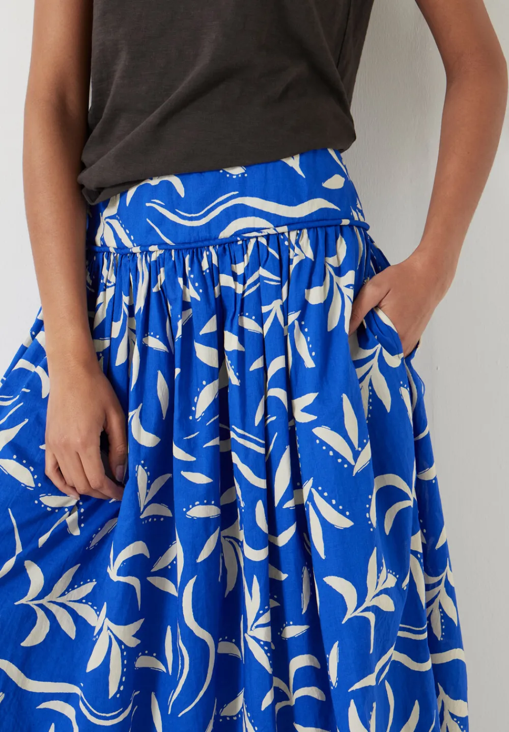 hush Skirts|Printed Gathered Detail Cotton Skirt Abstract Palm Blue