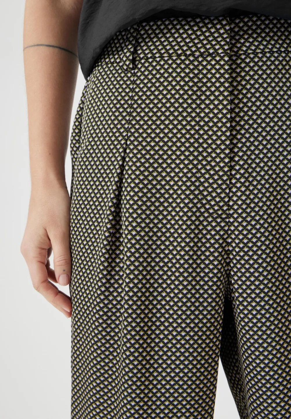 hush Trousers|Printed Tapered Trousers Green Mini Geo
