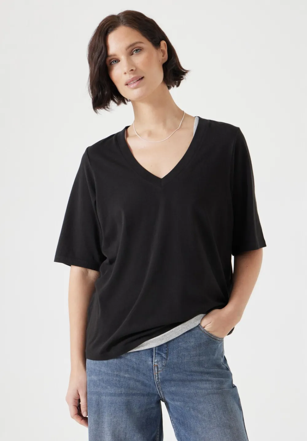 hush Tops & T-Shirts|Reece V Neck Drapey T-Shirt Black
