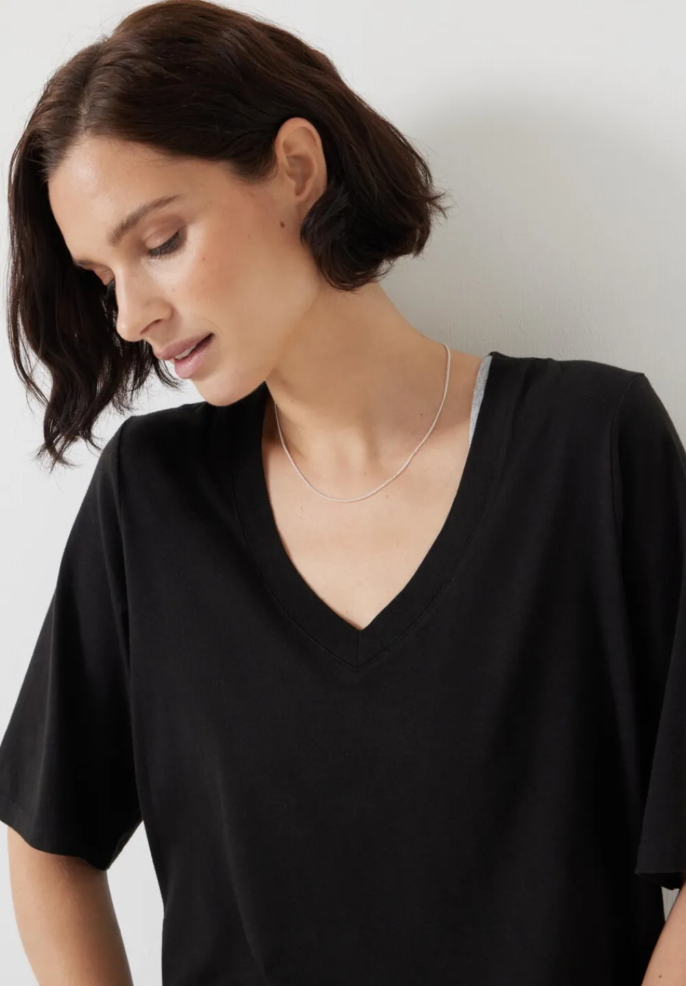 hush Tops & T-Shirts|Reece V Neck Drapey T-Shirt Black
