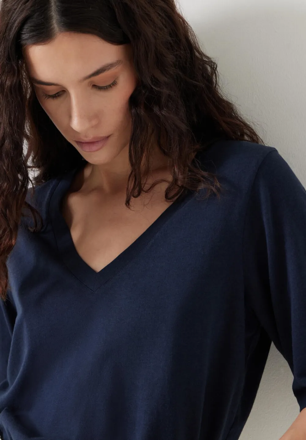 hush Tops & T-Shirts|Reece V Neck Drapey T-Shirt Midnight Navy