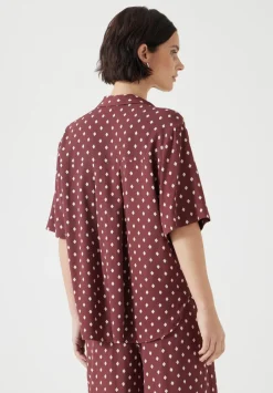 hush Tops & T-Shirts|Shirts & Blouses|Revere Collar Short Sleeve Shirt Dark Red Diamond